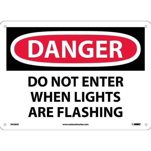 Danger Do Not Enter When Lights Are Flashing Sign (D428AB)